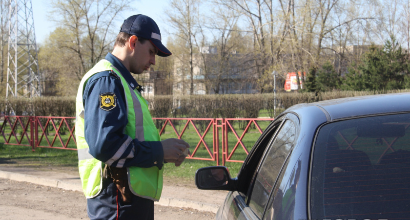 Российских автомобилистов предупредили о том, что не стоит говорить сотруднику ГИБДД