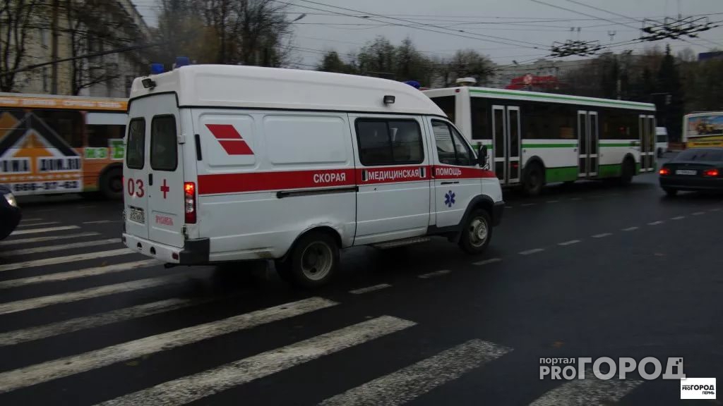 Утром в центре Владимира столкнулись автобус и "Камаз"