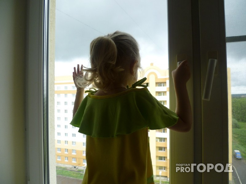 Новости России: трехлетний ребенок выпал из окна больницы