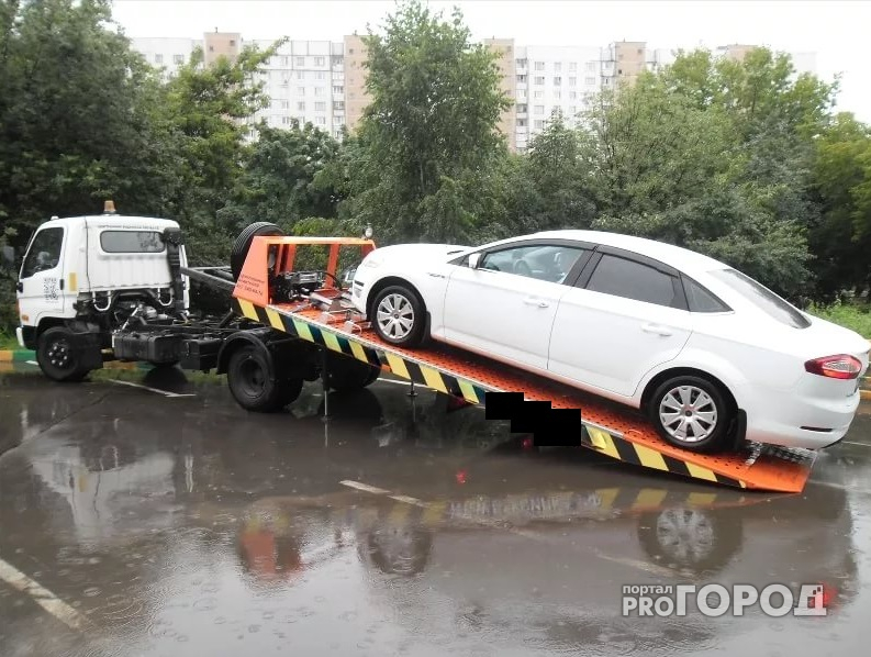 В Серпухове эвакуировали автомобиль, не заметив в нем 8-летнего ребенка