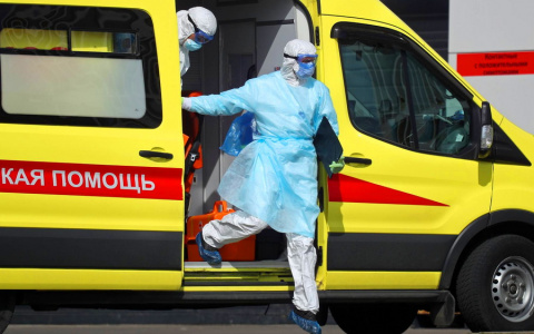 Россия вышла на второе место по числу заболевших коронавирусом