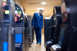 Игровые автоматы в Муроме довели двух мужчин до скамьи подсудимых