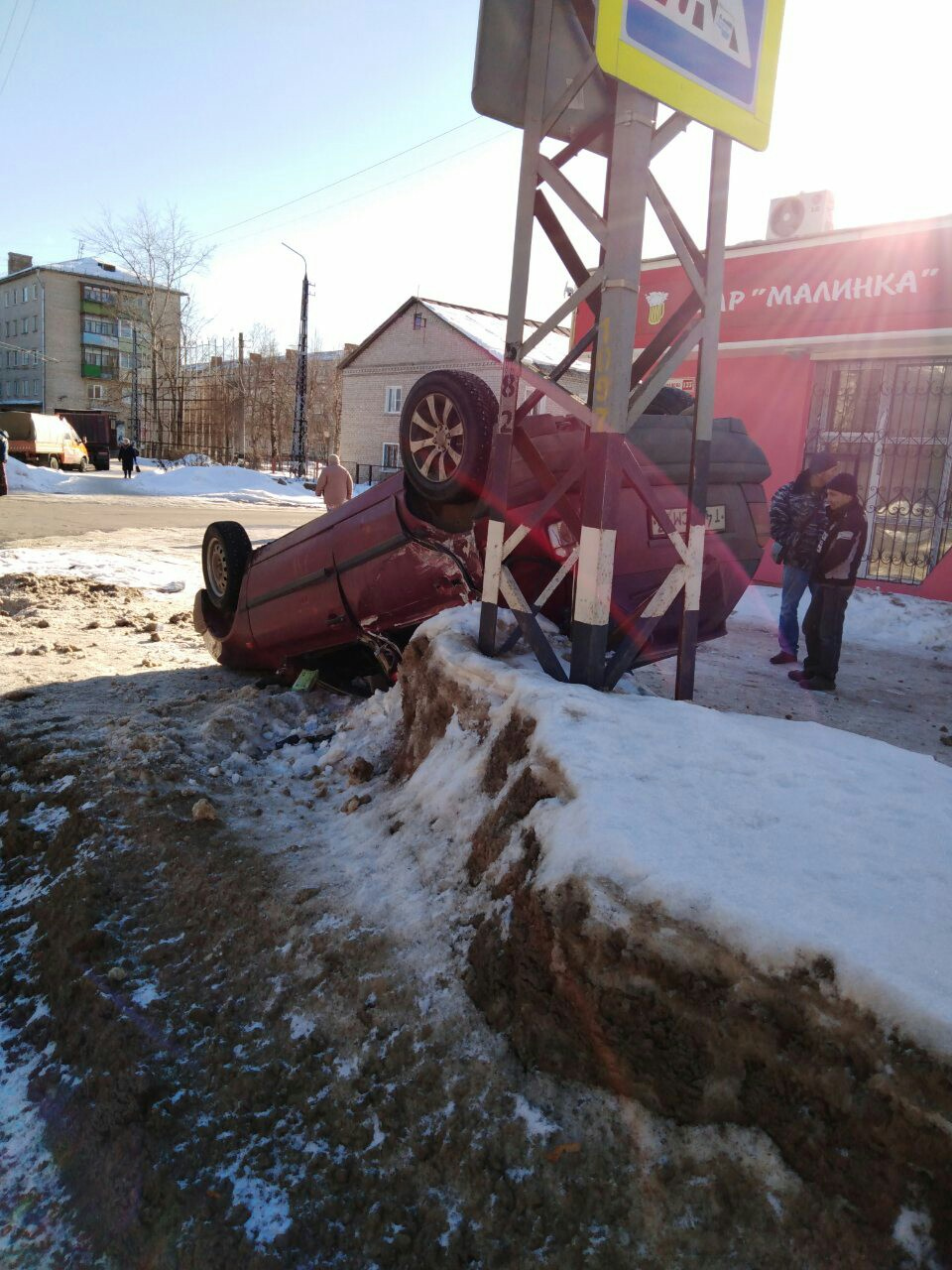 Город ковров подслушано. Вчерашняя авария в Коврове. ДТП В Коврове врезались. Подслушано ковров авария.