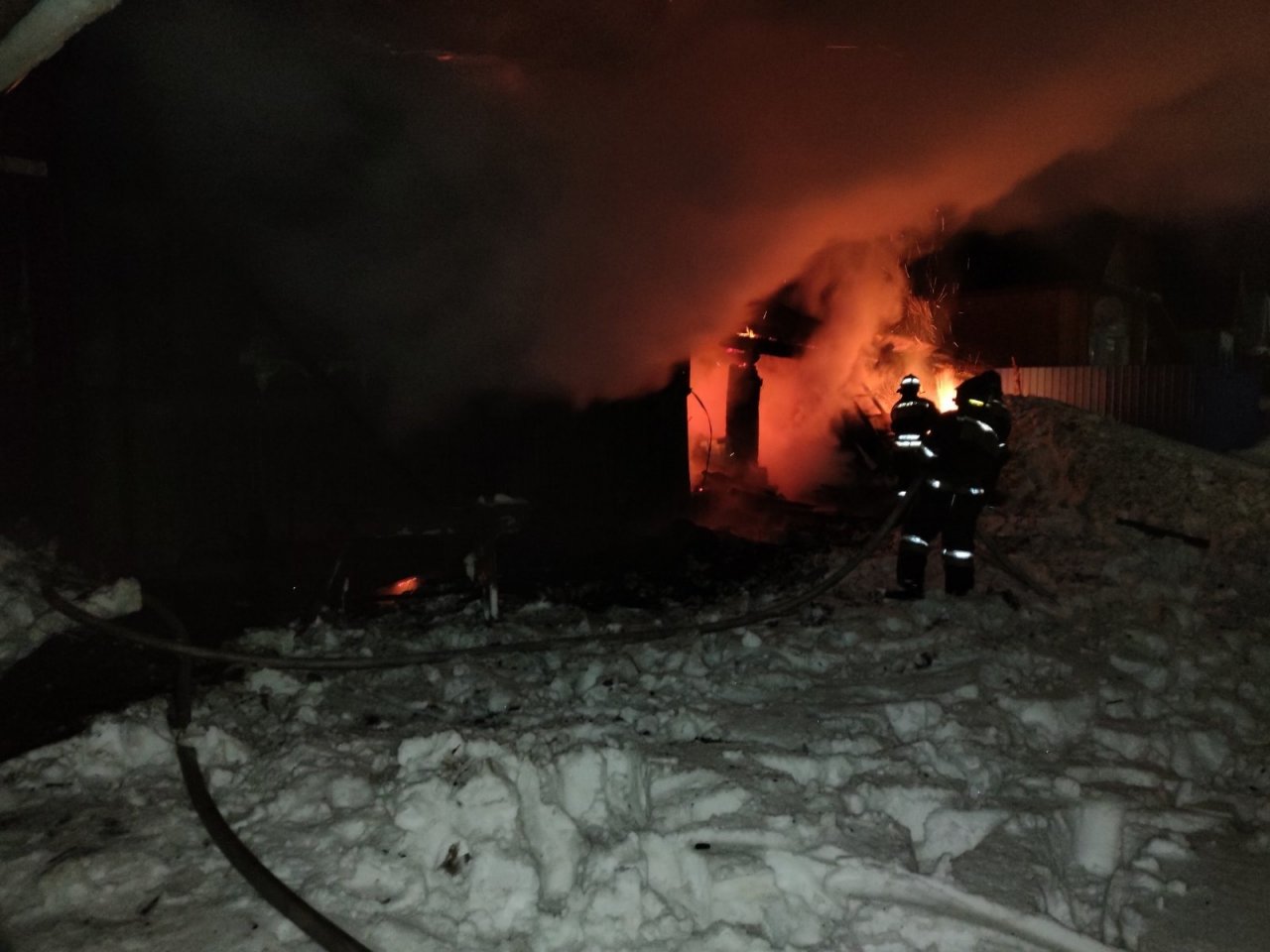 На двух пожарах во Владимирской области не обошлось без жертв | 10.02.2022  | Владимир - БезФормата