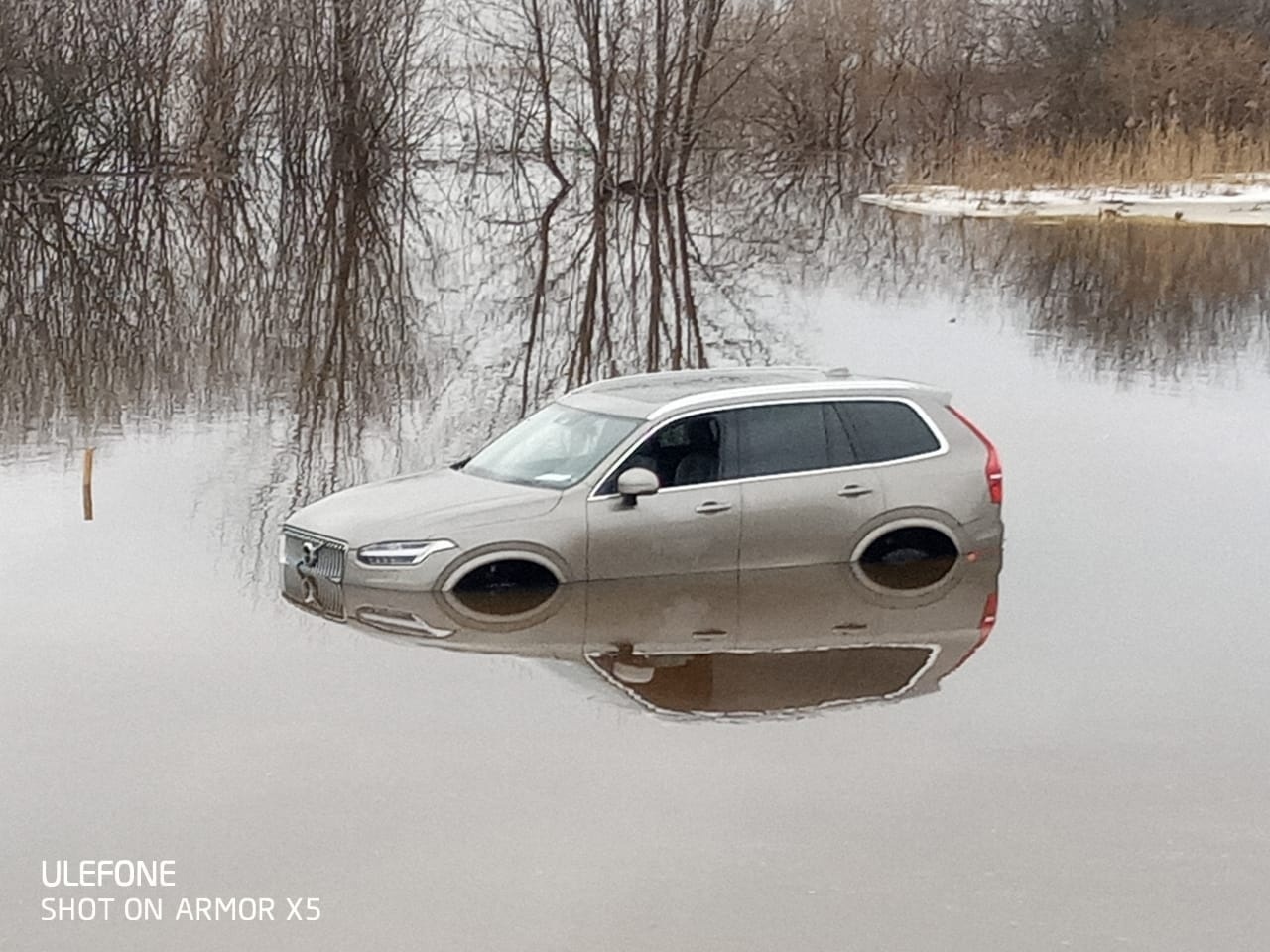 Во Владимирской области рядом с трассой М-12 утонул автомобиль | 02.04.2023  | Владимир - БезФормата