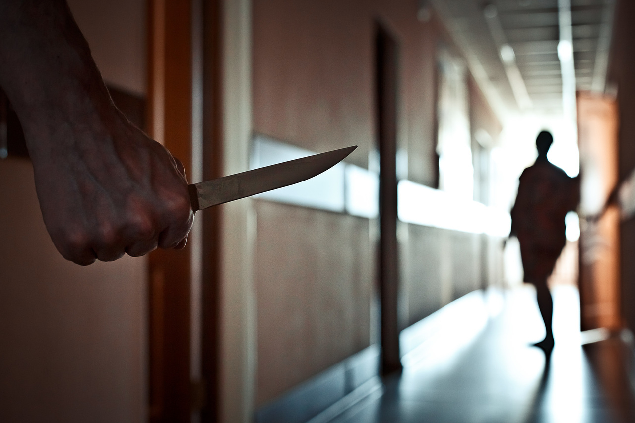 В Муроме за один день двое мужчин зарезали своих сожительниц