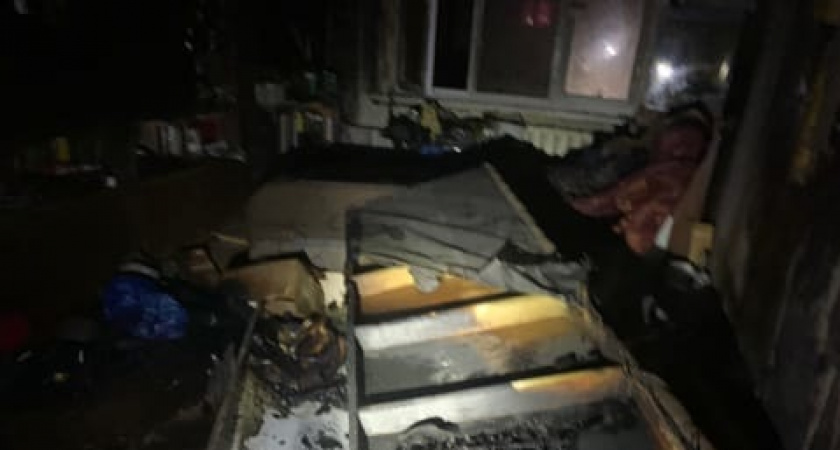 Александровские пожарные спасли двоих детей из горящего дома