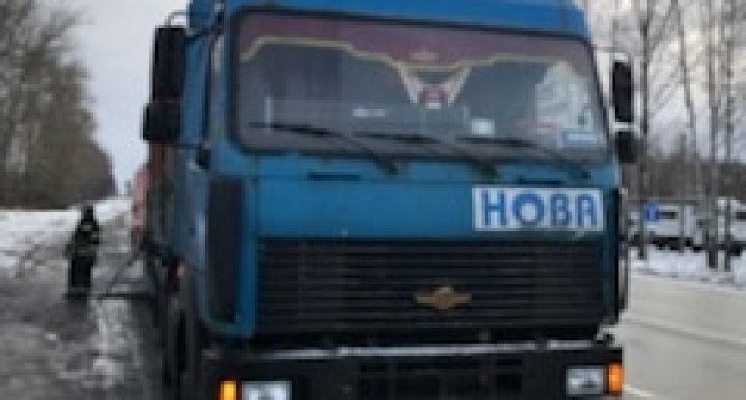 Во Владимирской области едва не сгорел большегруз