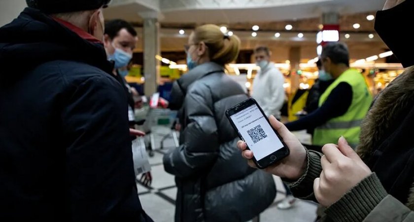 В России готовят законопроекты о QR-кодах в кафе, магазинах и транспорте