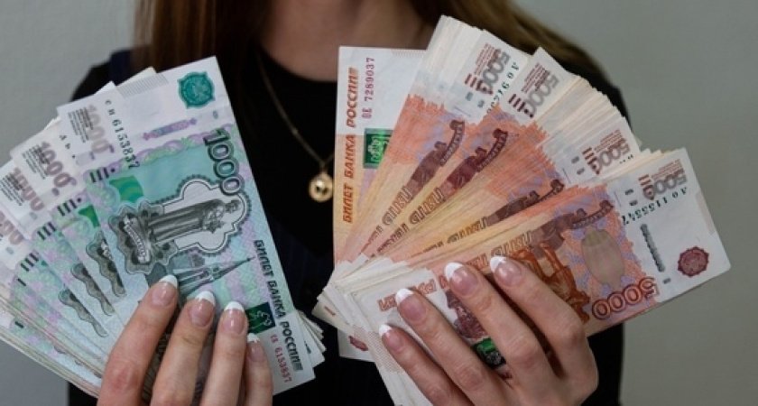 СМИ: "Россияне получат два денежных подарка от Путина к Новому году"