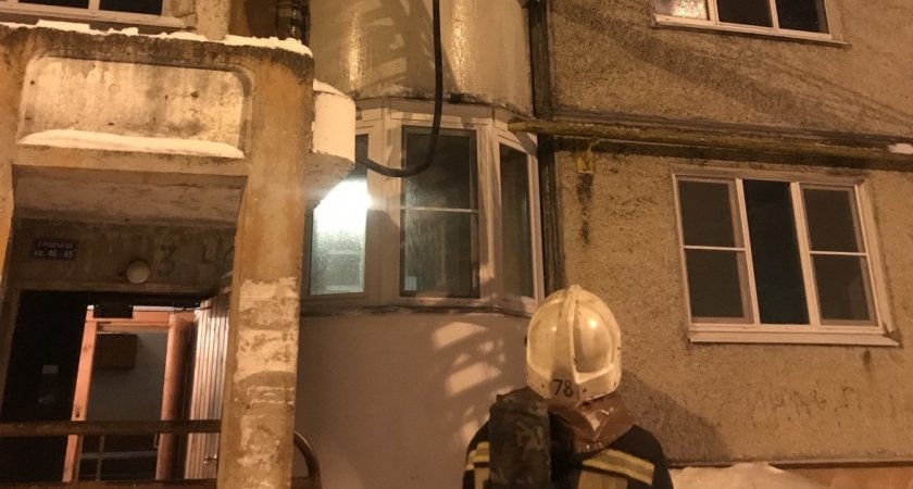 В Собинке спасатели эвакуировали 6 жильцов многоэтажки