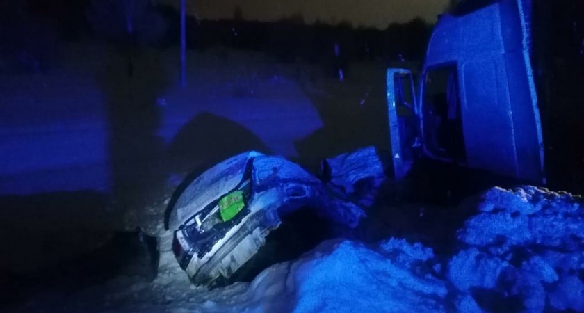Смертельная авария: в Александровском районе лоб в лоб столкнулись легковушка и грузовик