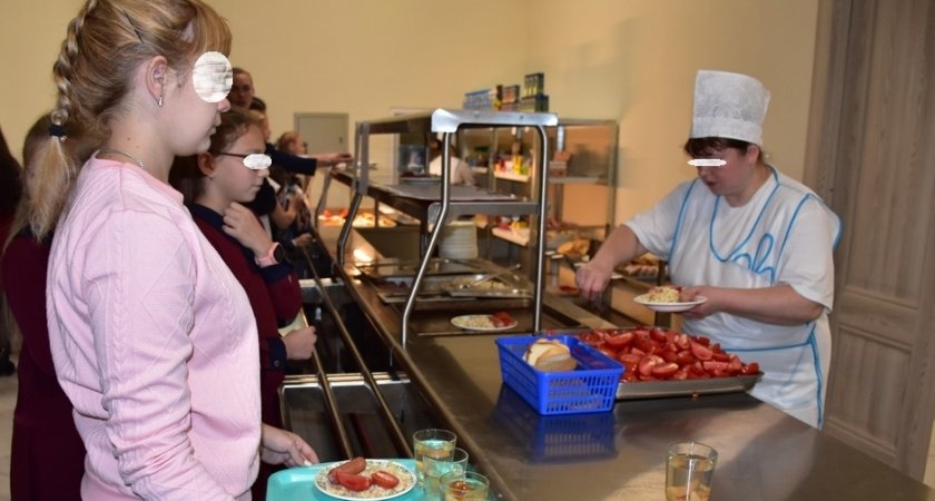 В школах Владимира появятся терминалы оплаты питания