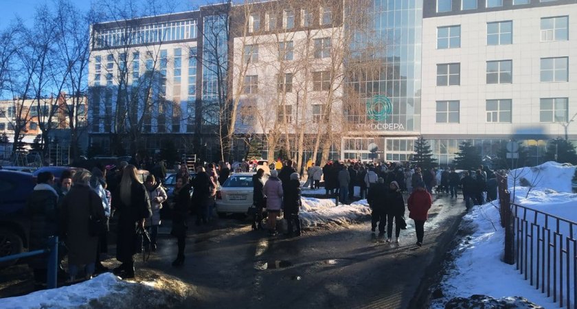 Владимирцев эвакуировали из фитнес-клуба "Атмосфера"