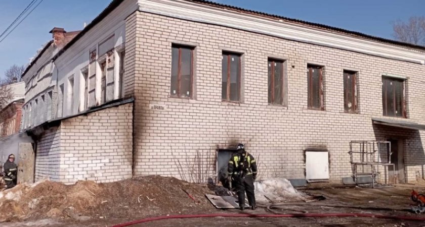 В производственном здании Коврова случился пожар