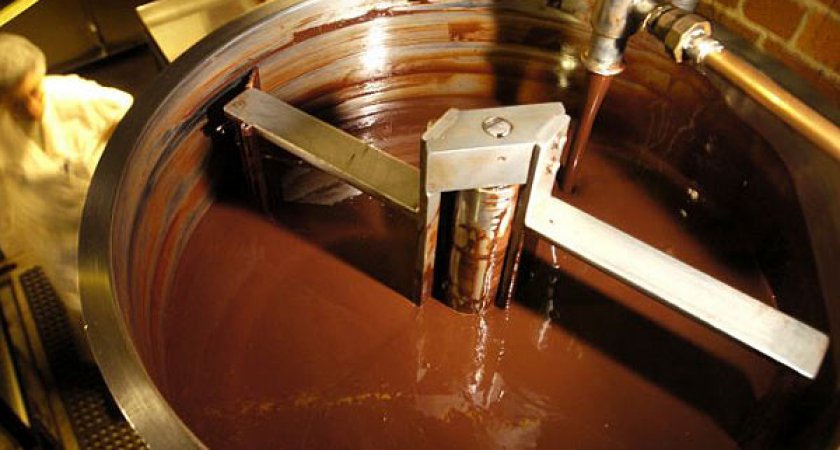 Производитель мишек "Барни" и шоколада Alpen Gold остаётся на российском рынке