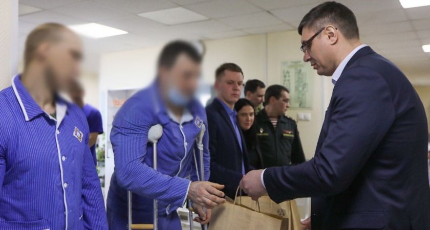 Авдеев навестил раненных на Украине военнослужащих из Владимирской области 