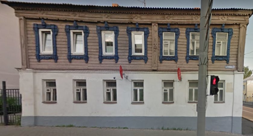 Во Владимире запретили сносить 150-летний дом поэта Безыменского