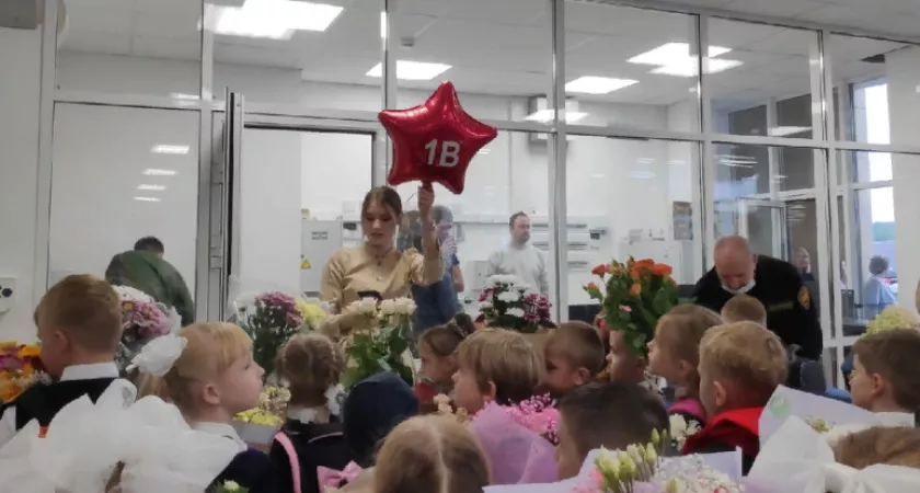 Фото к статье: День владимирского школьника будет начинаться с триколора и гимна РФ