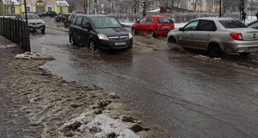 Жители Юрьевца жалуются на состояние пешеходного перехода