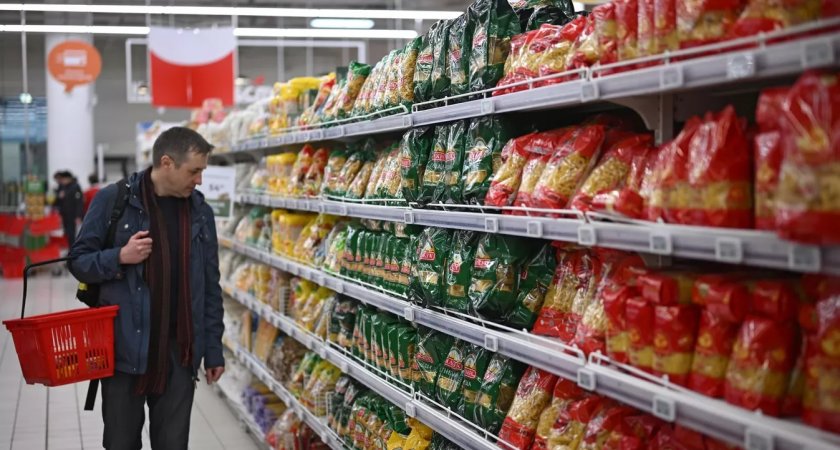 В России хотят ограничить работу продуктовых гипермаркетов в выходной
