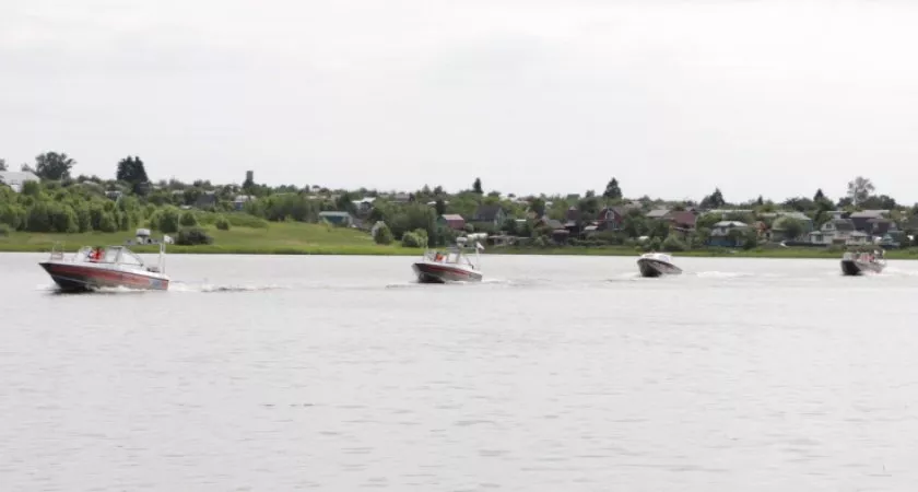 Фото к статье: Водомоторный сезон по-владимирски: плавать уже можно, ловить рыбу еще нельзя