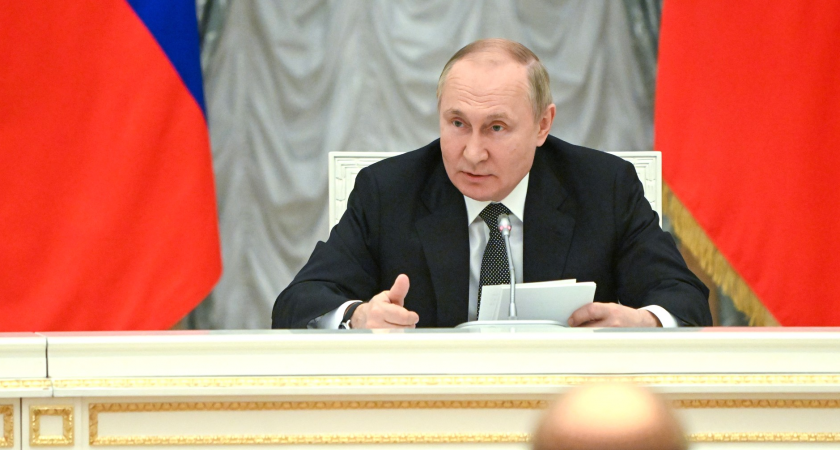 Индексация выплат: Путин повысит пенсии и МРОТ