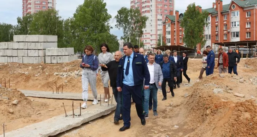 Фото к статье: При строительстве школы в Коврове обнаружены приписки на миллионы рублей