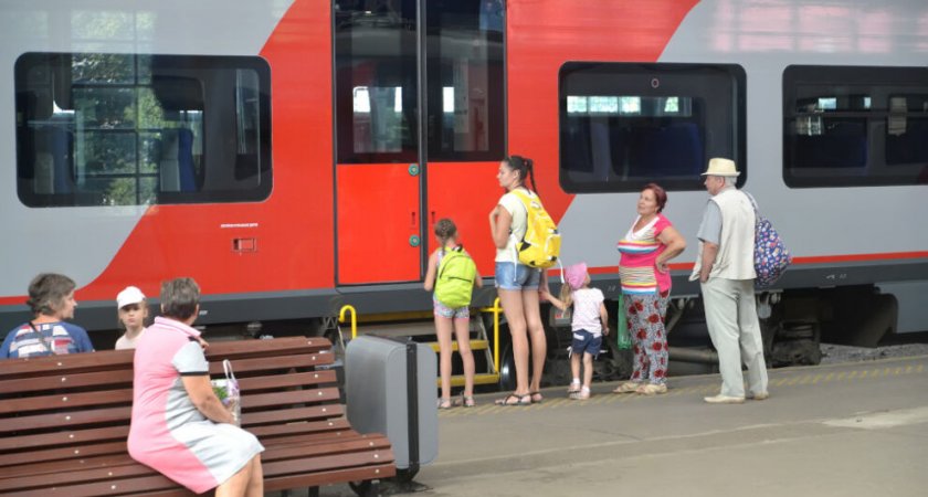 Владимирским детям до 7 лет разрешили бесплатно ездить на электричках