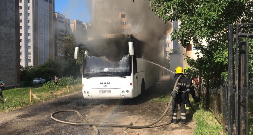 Утром во Владимире сгорел пассажирский автобус