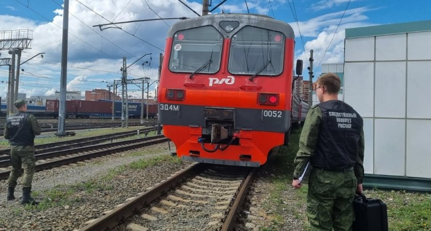 В Александровском районе мужчину насмерть сбил скорый поезд