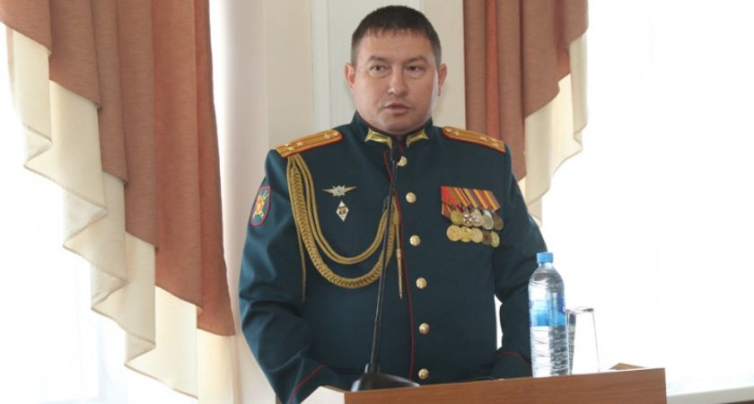 Новый владимирский военком Юрий Гусаров попросил депутатов помочь с призывом десантников
