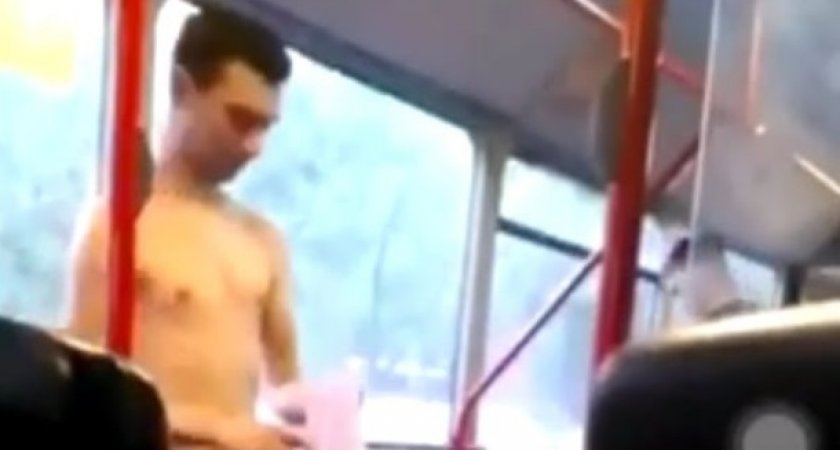 Во Владимире пьяный мужчина разделся и устроил разборки в автобусе