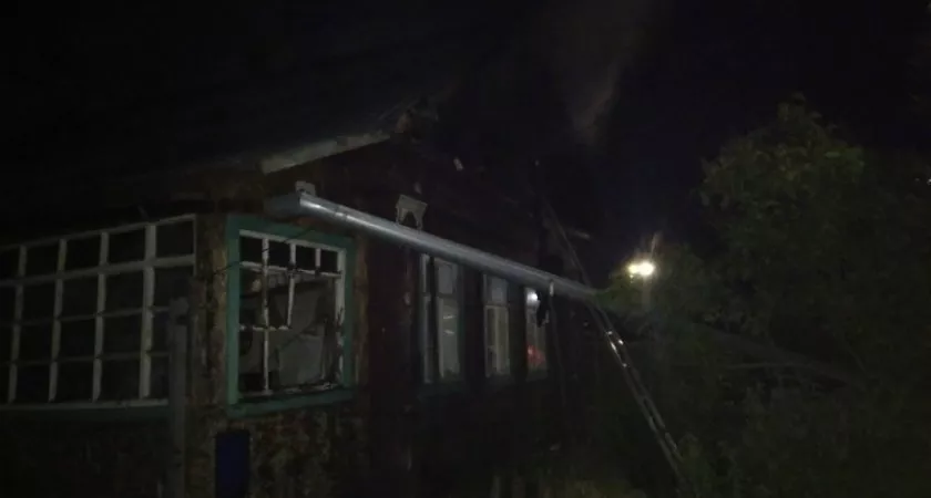 Фото к статье: 10 пожарных тушили жилой дом в Юрьев-Польском
