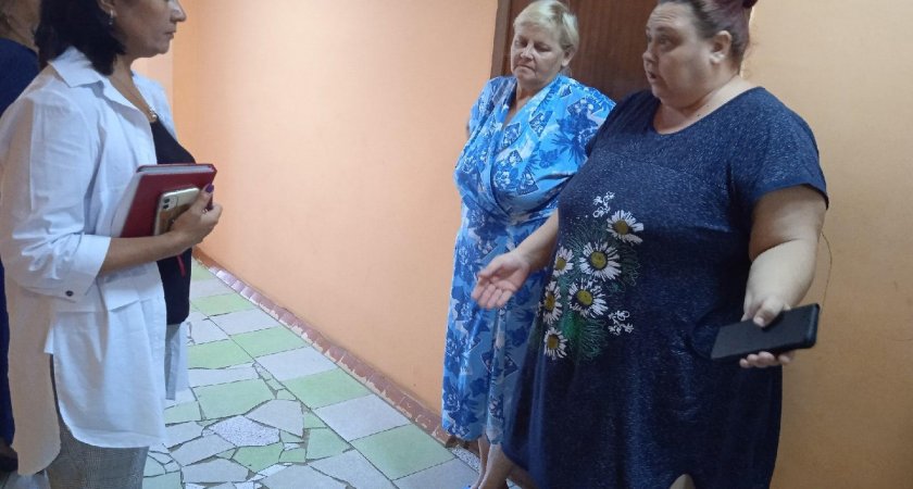Прокуренные туалеты и плохая душевая: на что жалуются переселенцы с Донбасса