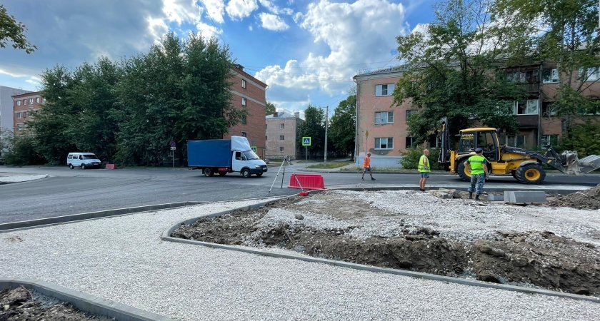 Благодаря народной программе жителям Владимира отремонтировали дорогу и тротуар
