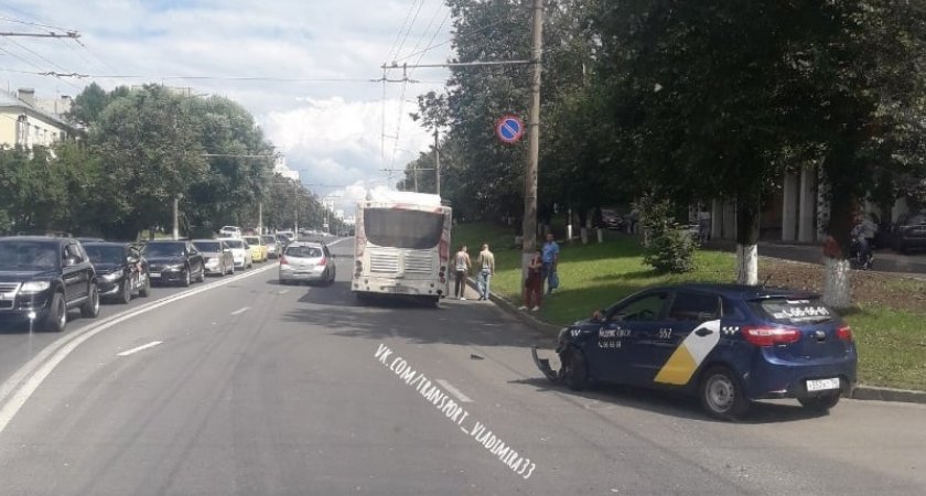 В мэрии высказались об установке светофора на аварийном перекрёстке на проспекте Ленина