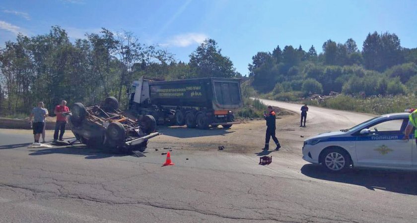 В страшной аварии с грузовиком в Александровском районе погиб пенсионер
