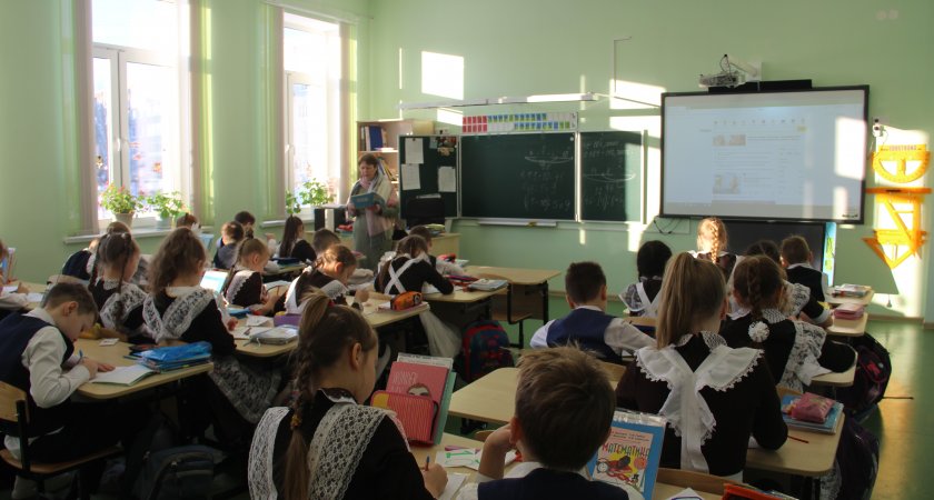 «Единая Россия» помогла подготовить уже более 50 тысяч школьников к 1 сентября 