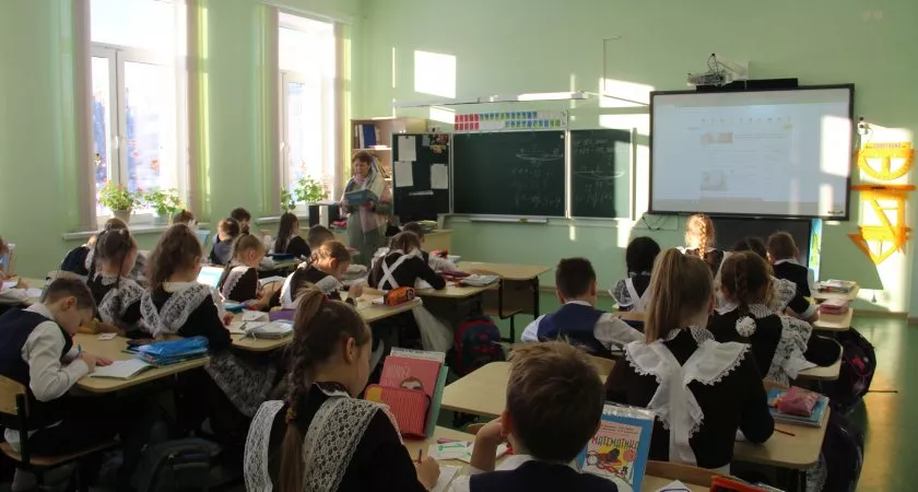 Фото к статье: «Единая Россия» помогла подготовить уже более 50 тысяч школьников к 1 сентября 