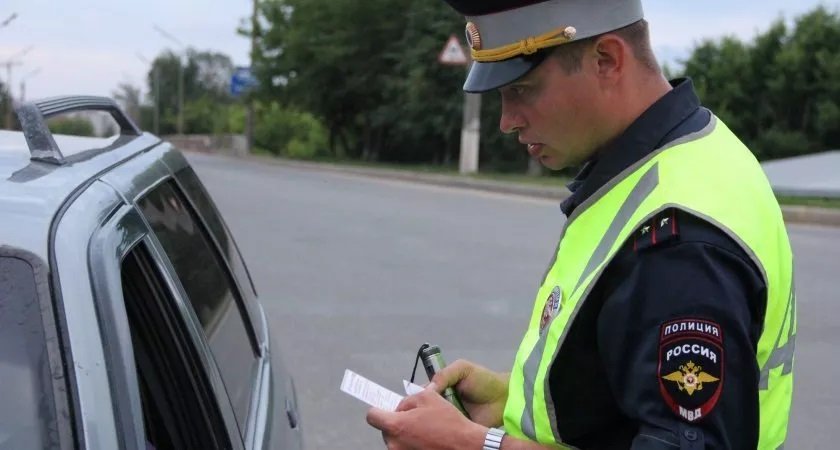 В Гусь-Хрустальном автоинспекторы во время рейда ГИБДД поймали разыскиваемую должницу