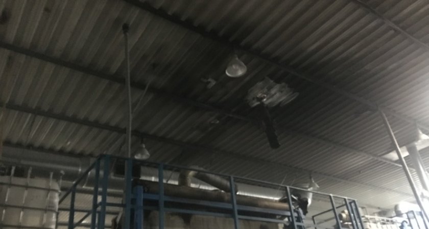 В Гусь-Хрустальном в пожаре в производственном здании сгорели станок и сушильная камера