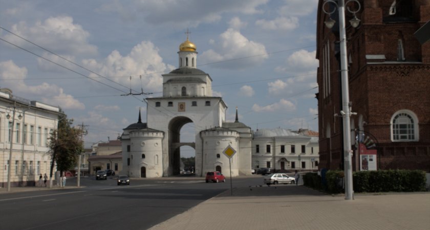 Сто лет назад: как выглядели знаковые владимирские здания в начале века и в наши дни