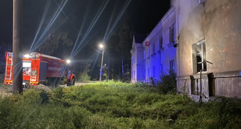 В Александровском районе в двухэтажном доме обнаружили труп женщины