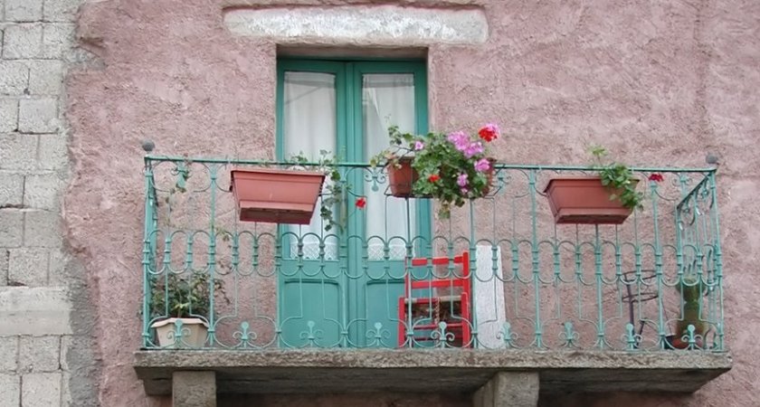 Россиян будут штрафовать за цветы на балконе