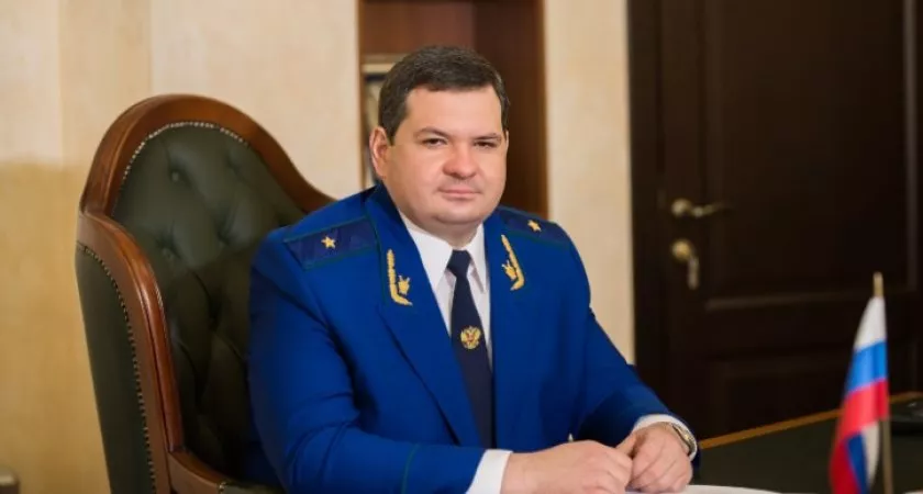 Фото к статье: Жителей Владимирской области призывают проголосовать за возвращение прокурора Малкина