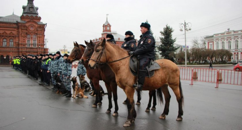 "День милиции" во Владимирской области традиционно отметили конным разводом
