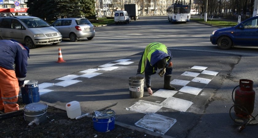 На проспекте Строителей установлены "лежачие полицейские"