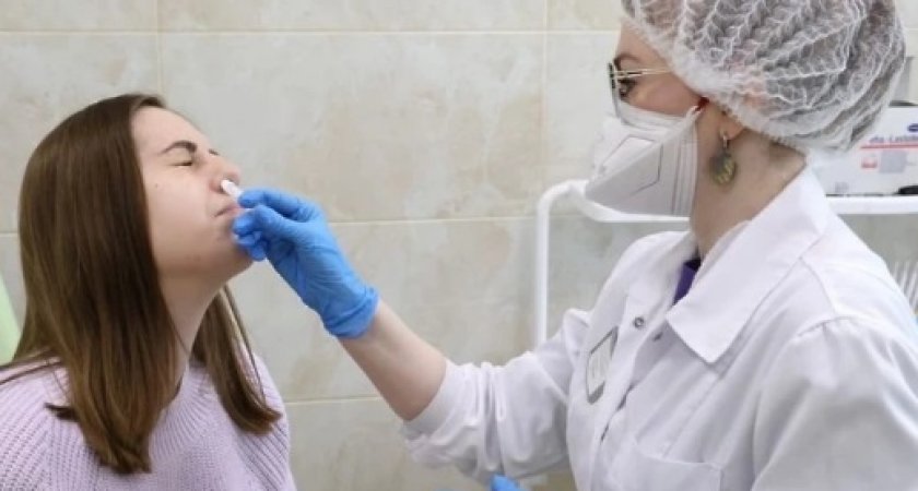 Владимирцы могут вакцинироваться против COVID-19 с помощью капель в нос