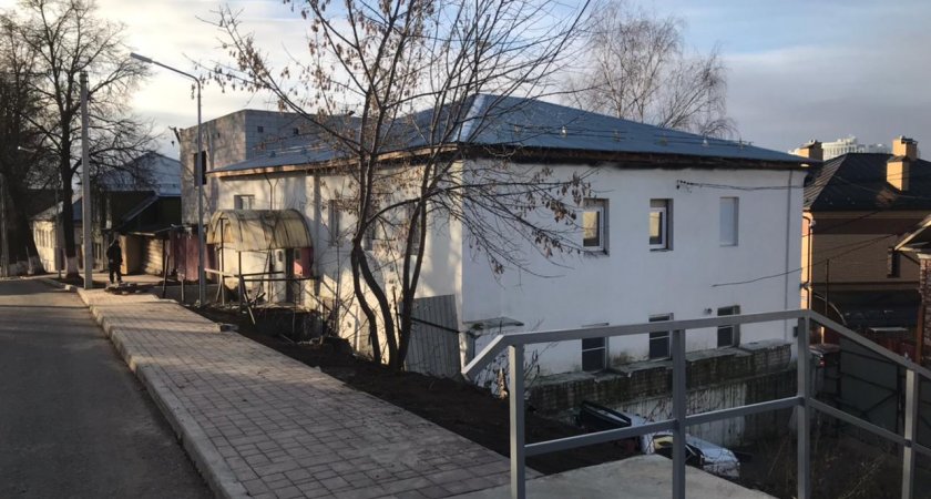 В центре Владимира снесен незаконно установленный частником забор